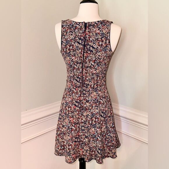 Teeze Me Floral Sleeveless Dress with Ruffles, Juniors’ Size 1/2 - Picture 3 of 7